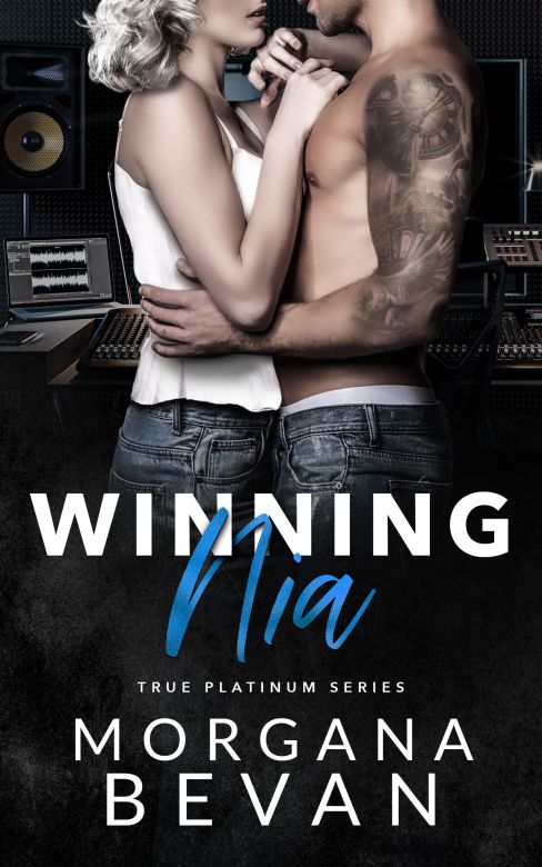 Winning Nia: A Rockstar Romance
