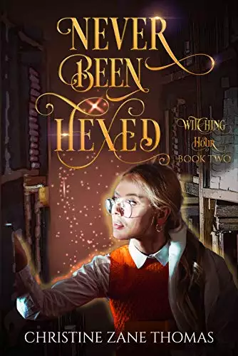 Never Been Hexed: A Paranormal Women's Fiction Mystery