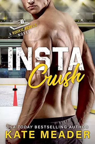 Instacrush: A Surprise Pregnancy Hockey Romance